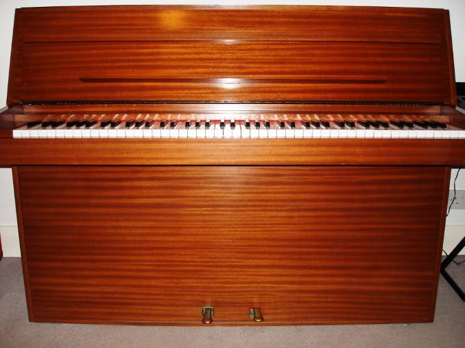 Lindner piano